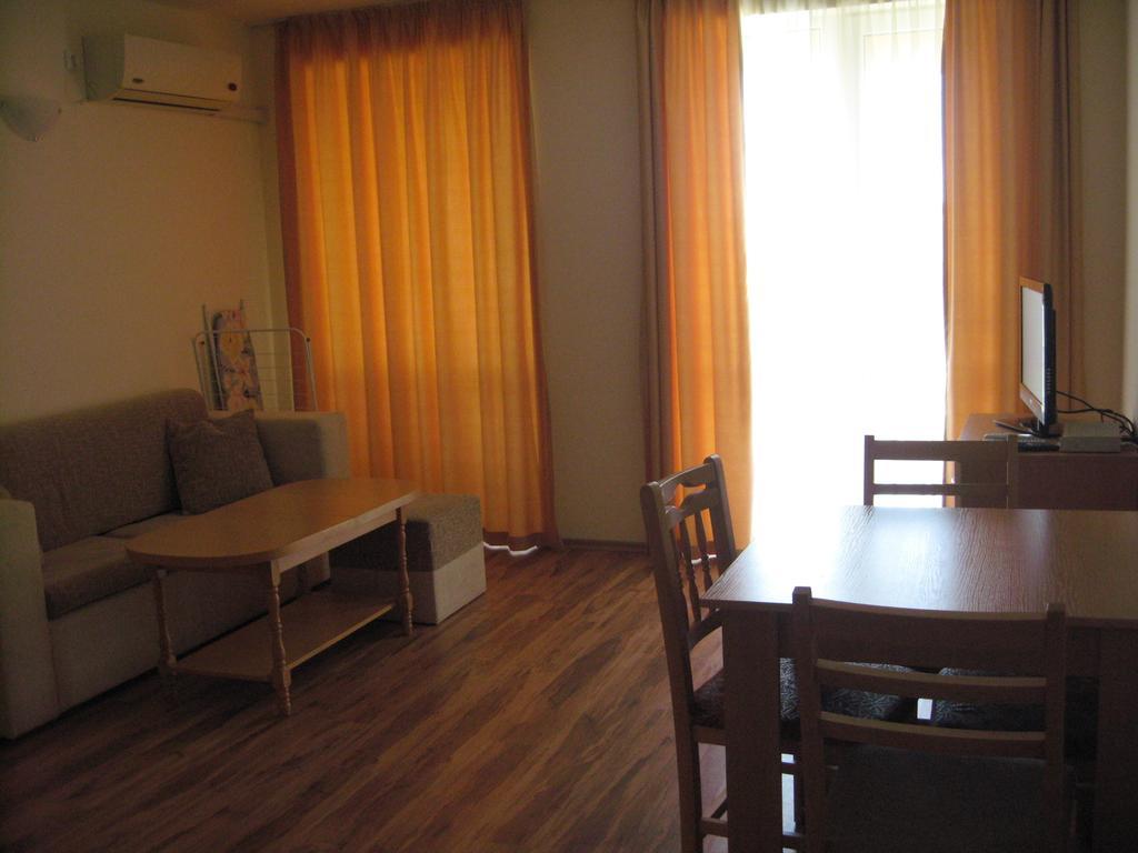 Chateau Aheloy Hotel Pomorie Habitación foto